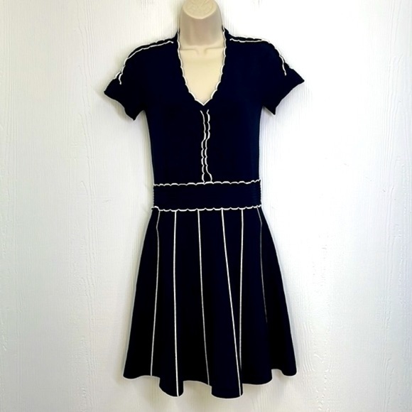 Draper James - Navy Fit & Flare With Scalloped Detail Pleated MIDI Dress Size XS - Picture 2 of 12